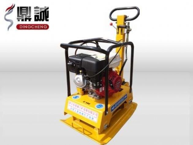 點(diǎn)擊查看詳細(xì)信息<br>標(biāo)題：雙向振動(dòng)平板夯 閱讀次數(shù)：13506