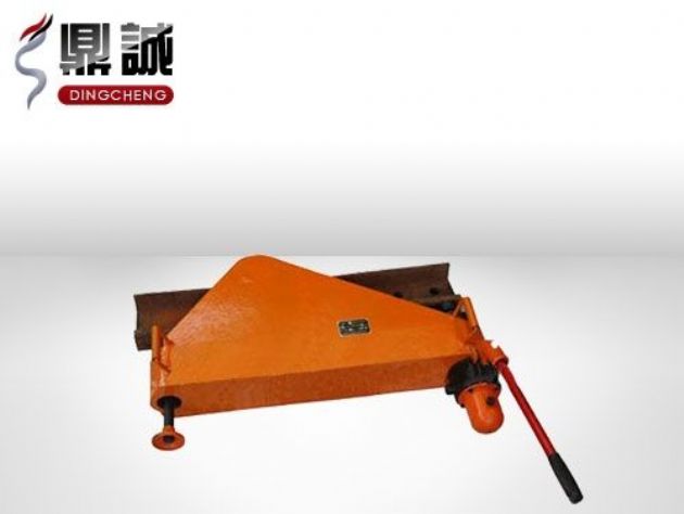 點擊查看詳細(xì)信息<br>標(biāo)題：垂直液壓彎軌機(jī) 閱讀次數(shù)：4566