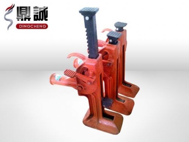 點擊查看詳細信息<br>標題：齒條式起道機 閱讀次數：4540