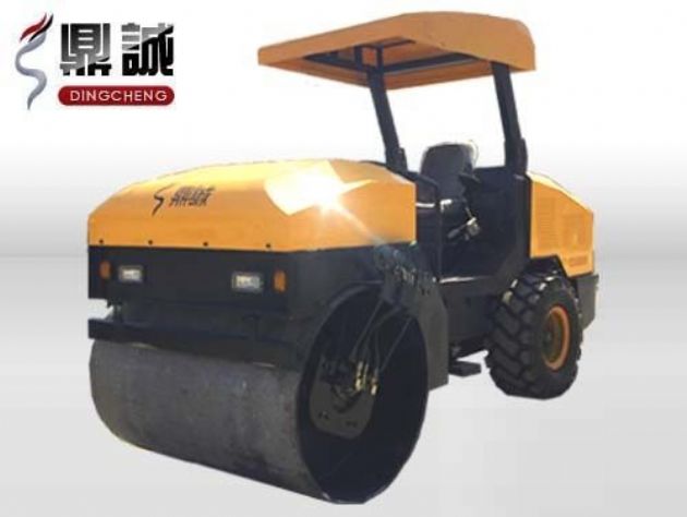 點(diǎn)擊查看詳細(xì)信息<br>標(biāo)題：4噸單鋼輪振動(dòng)壓路機(jī) 閱讀次數(shù)：13813